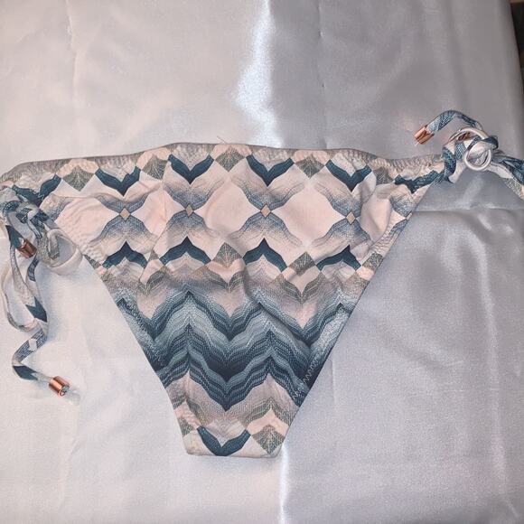 EBERJEY Varadero Eva Bikini Bottoms. Small - Picture 7 of 9